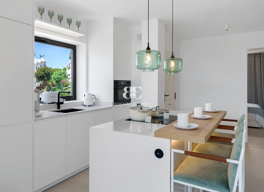Herverkoop - apartment -
Marbella - Nueva Andalucía