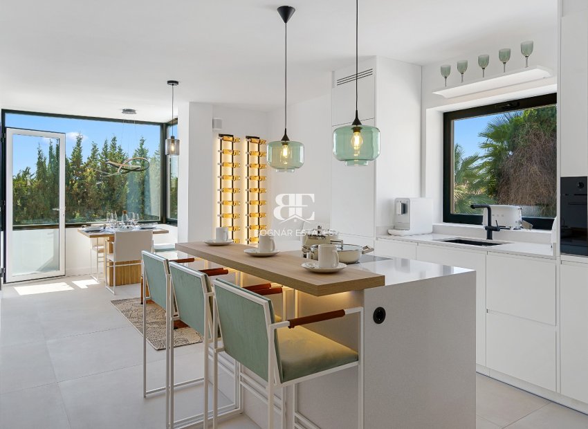 Herverkoop - apartment -
Marbella - Nueva Andalucía