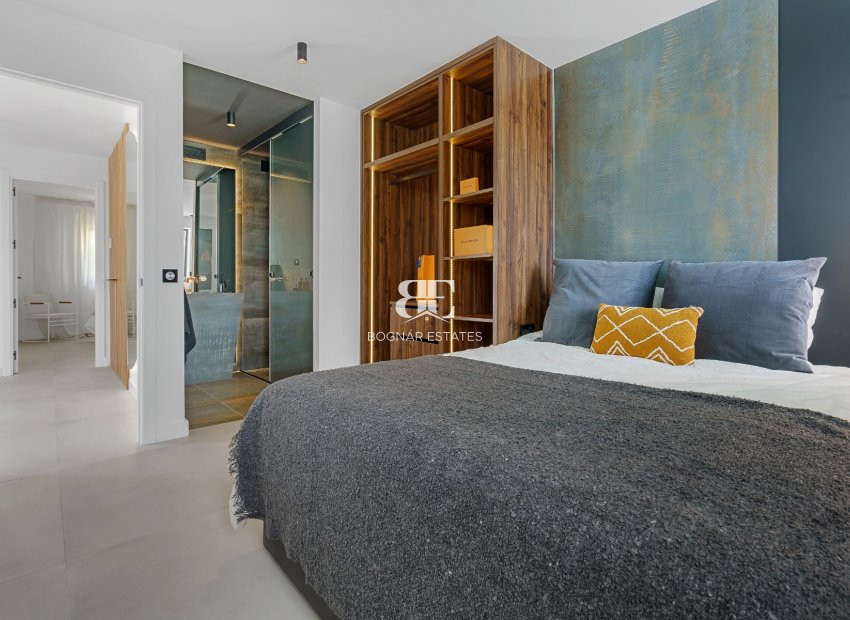 Herverkoop - apartment -
Marbella - Nueva Andalucía