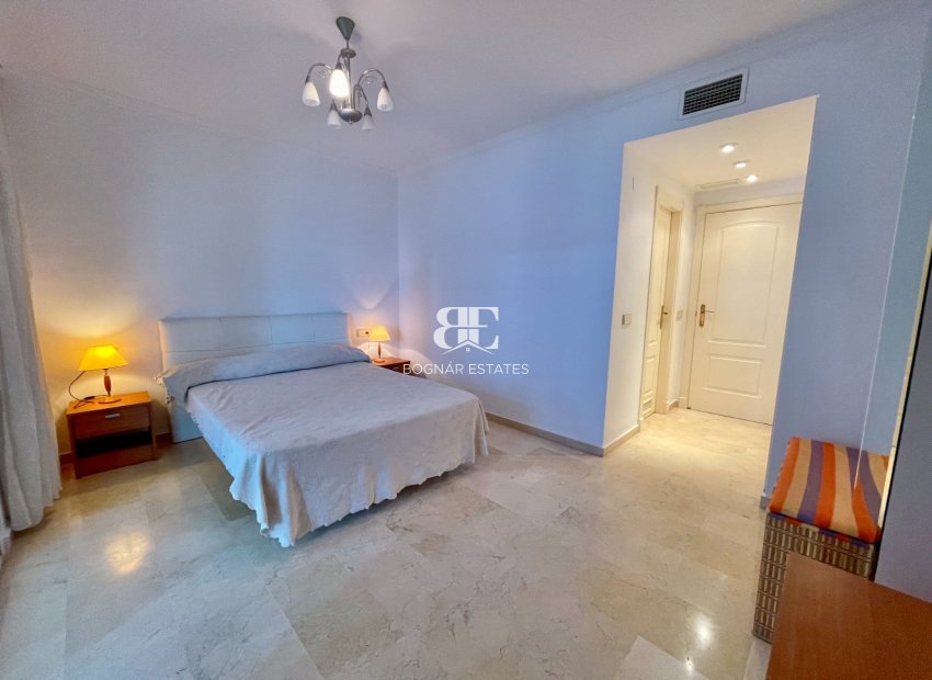 Herverkoop - apartment -
Marbella - Puerto Banús