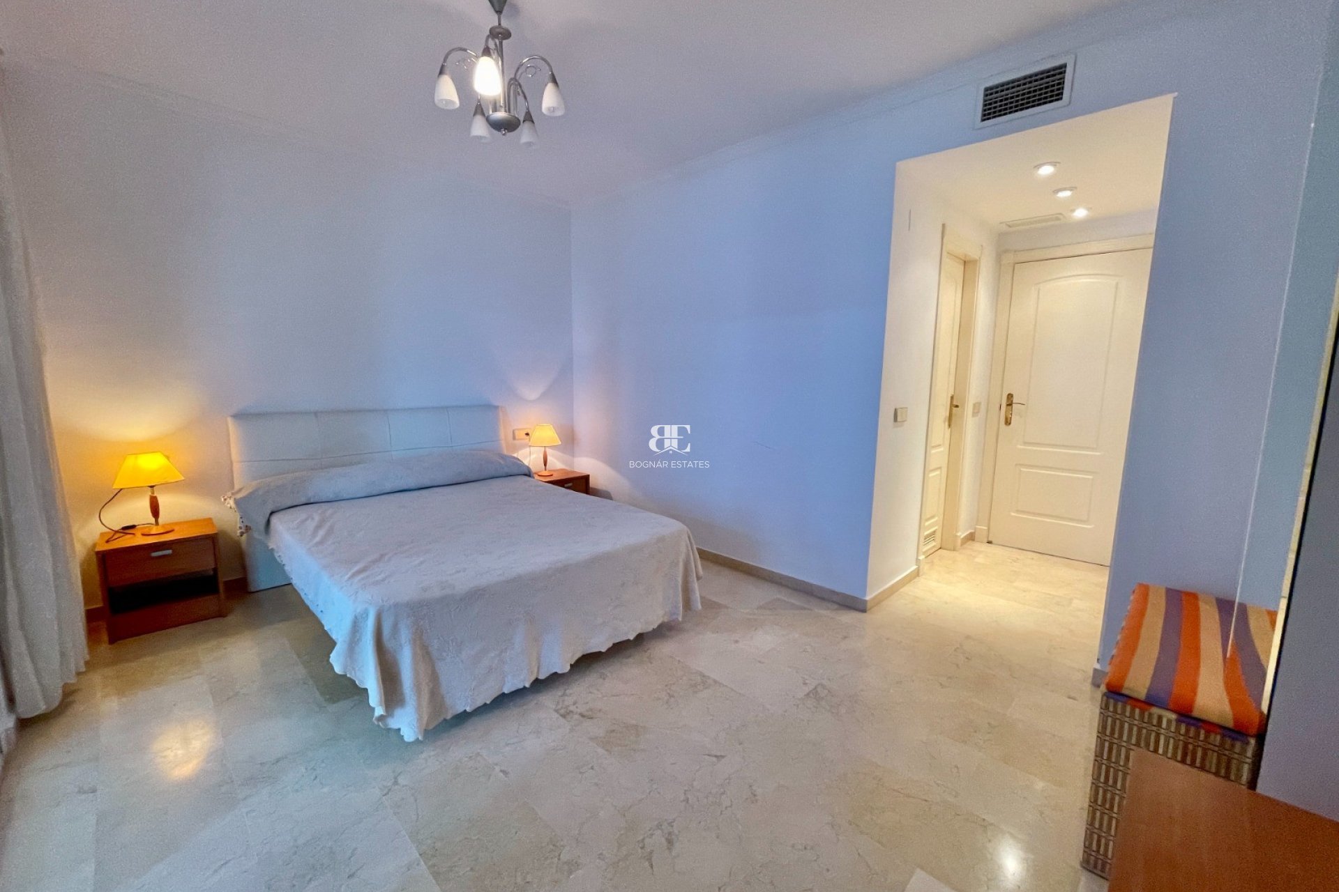 Herverkoop - apartment -
Marbella - Puerto Banús