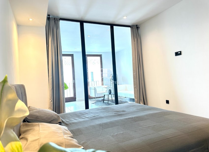 Herverkoop - apartment -
Marbella - Puerto Banús