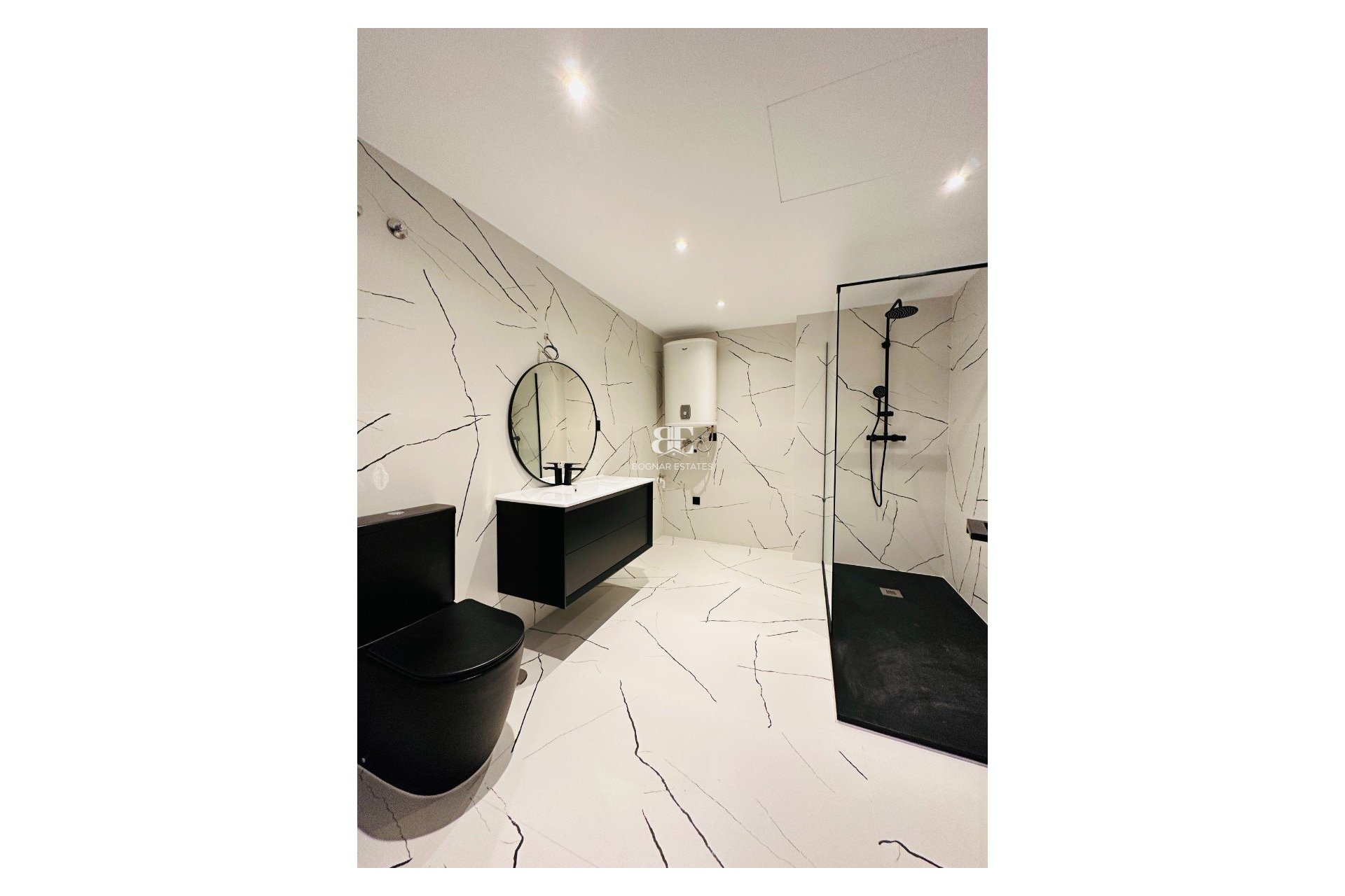 Herverkoop - apartment -
Marbella - Puerto Banús