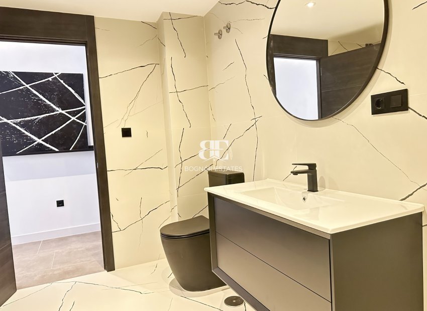 Herverkoop - apartment -
Marbella - Puerto Banús