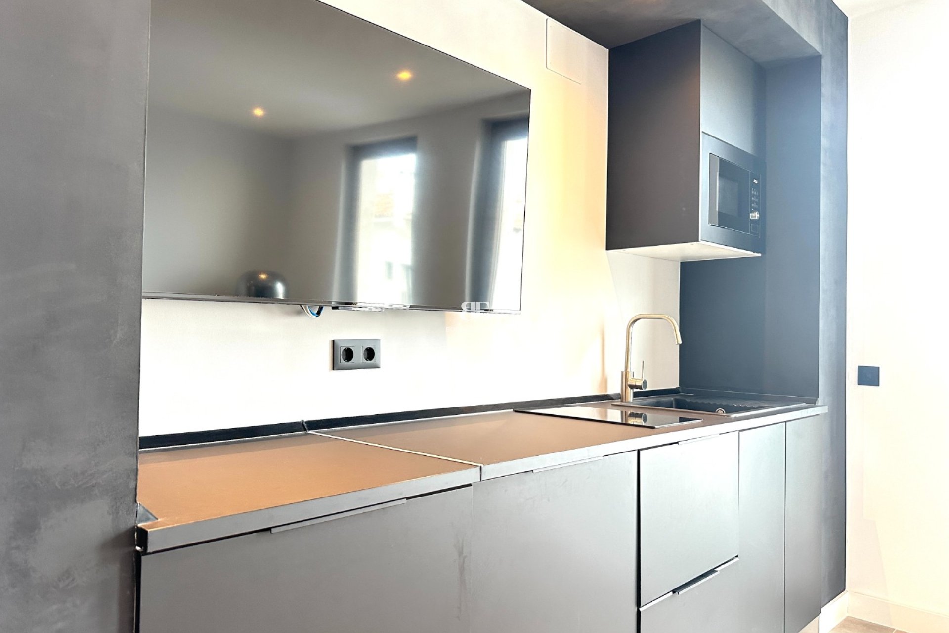 Herverkoop - apartment -
Marbella - Puerto Banús