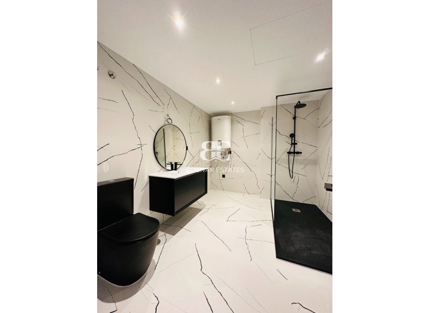 Herverkoop - apartment -
Marbella - Puerto Banús