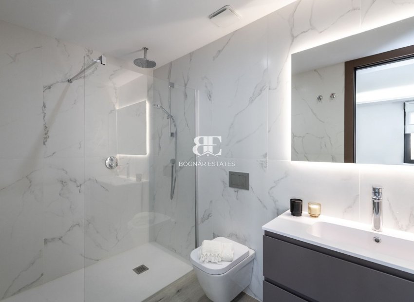 Herverkoop - apartment -
Marbella - Puerto Banús