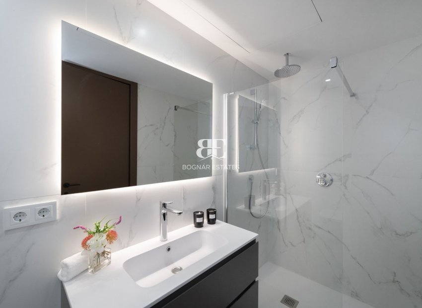 Herverkoop - apartment -
Marbella - Puerto Banús