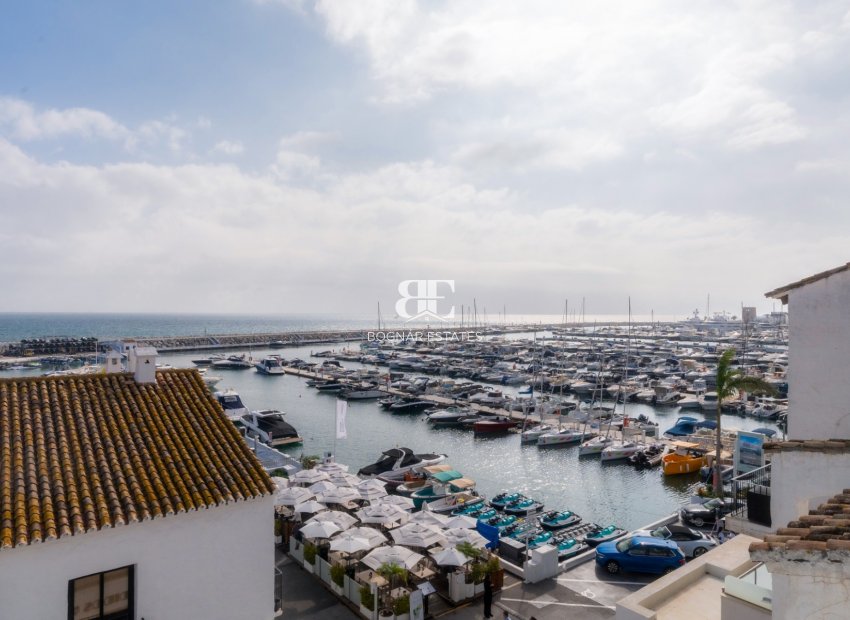 Herverkoop - apartment -
Marbella - Puerto Banús