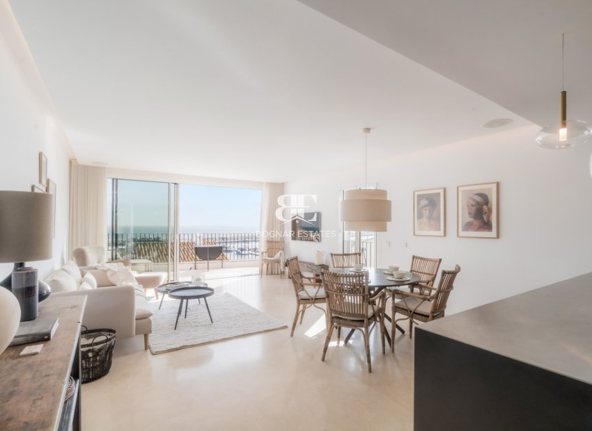 Herverkoop - apartment -
Marbella - Puerto Banús