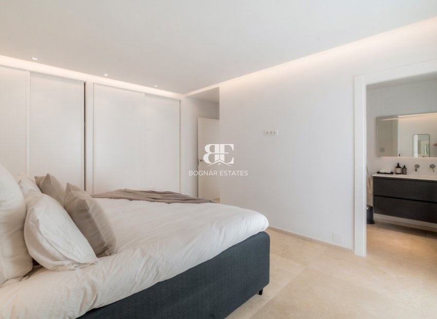 Herverkoop - apartment -
Marbella - Puerto Banús
