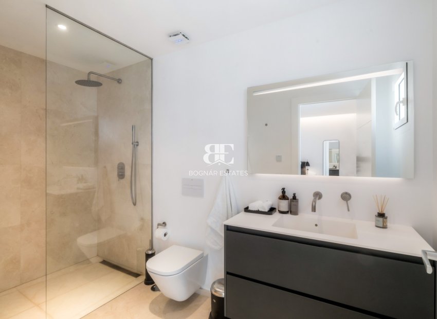 Herverkoop - apartment -
Marbella - Puerto Banús