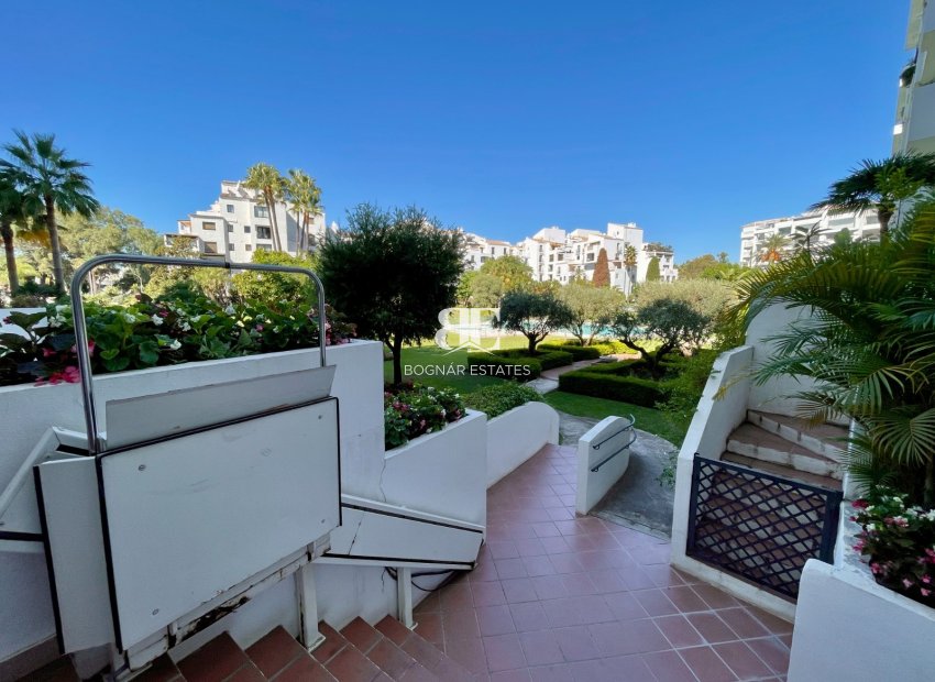 Herverkoop - apartment -
Marbella - Puerto Banús
