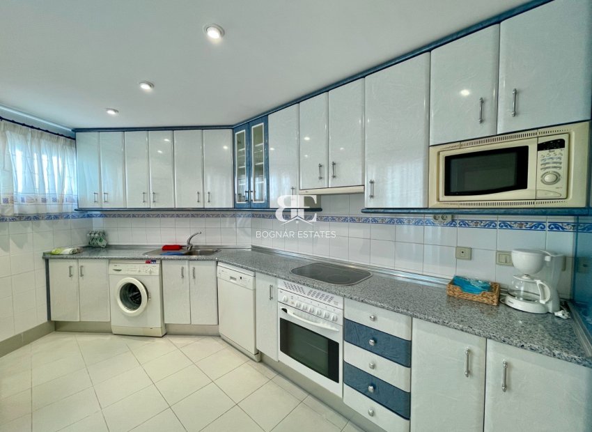 Herverkoop - apartment -
Marbella - Puerto Banús