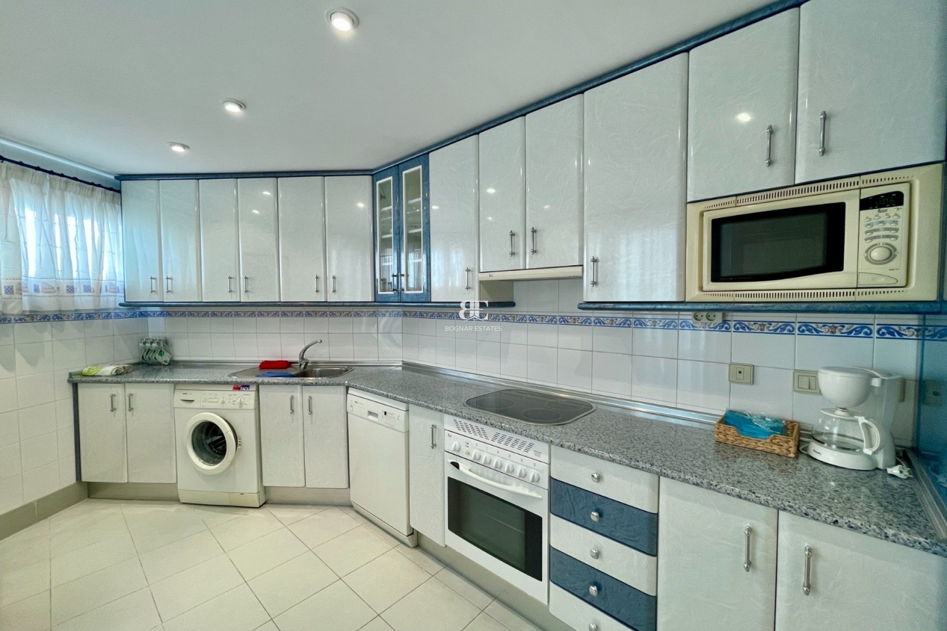 Herverkoop - apartment -
Marbella - Puerto Banús