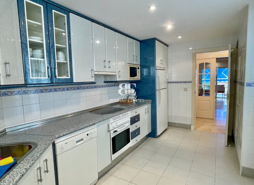 Herverkoop - apartment -
Marbella - Puerto Banús
