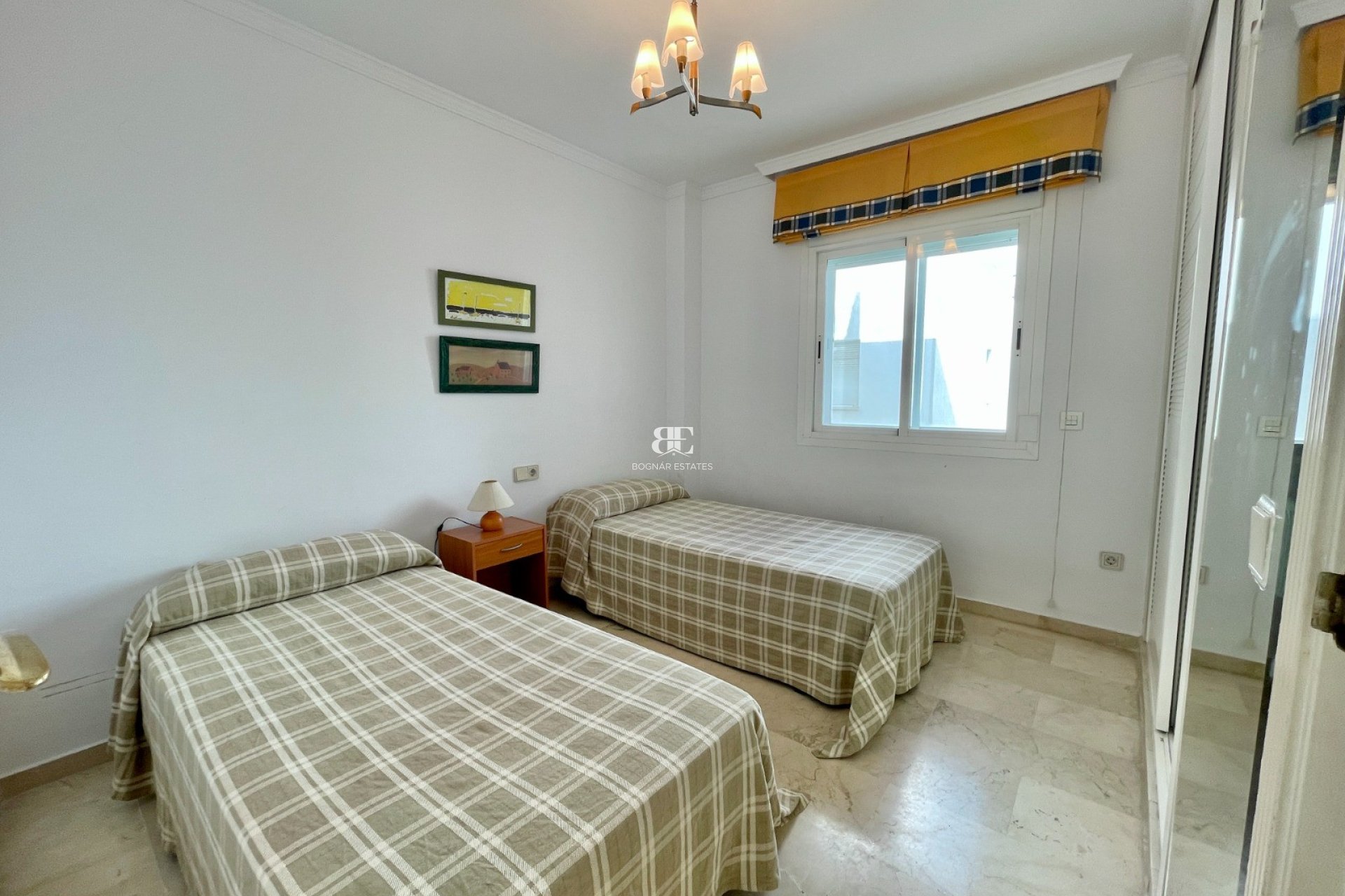 Herverkoop - apartment -
Marbella - Puerto Banús