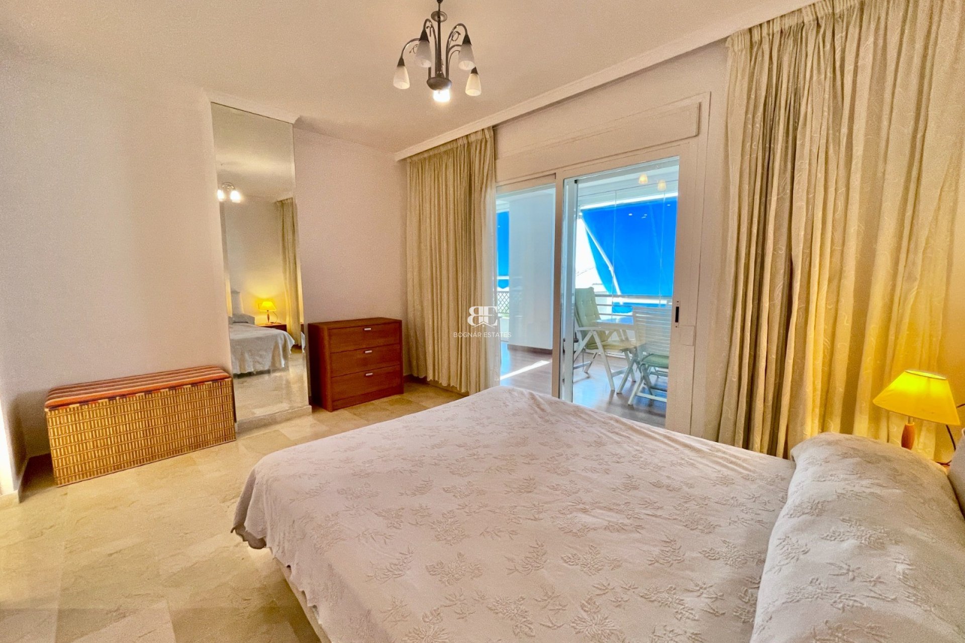 Herverkoop - apartment -
Marbella - Puerto Banús