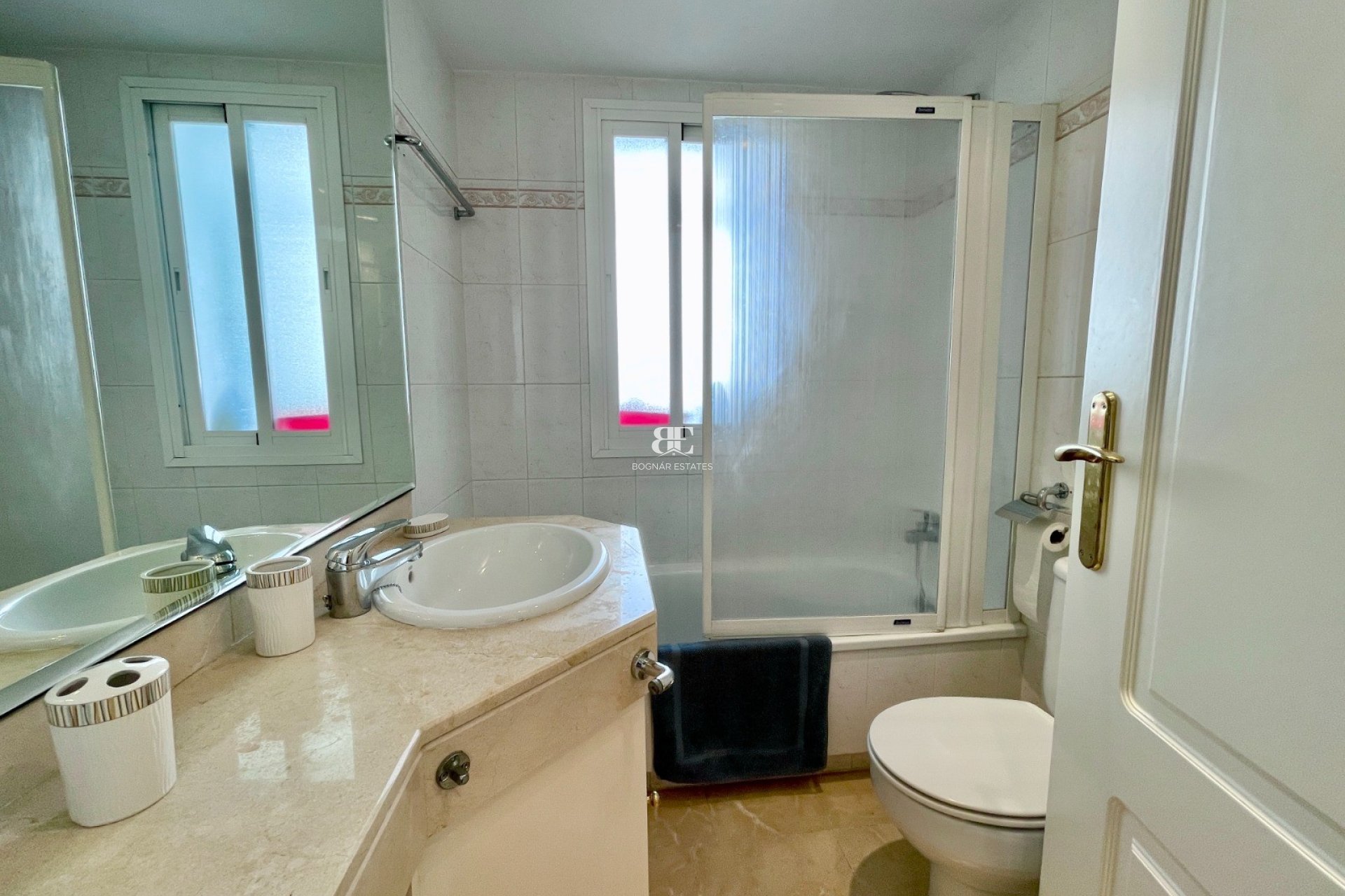 Herverkoop - apartment -
Marbella - Puerto Banús