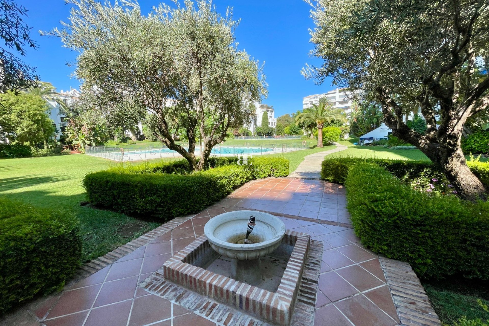 Herverkoop - apartment -
Marbella - Puerto Banús