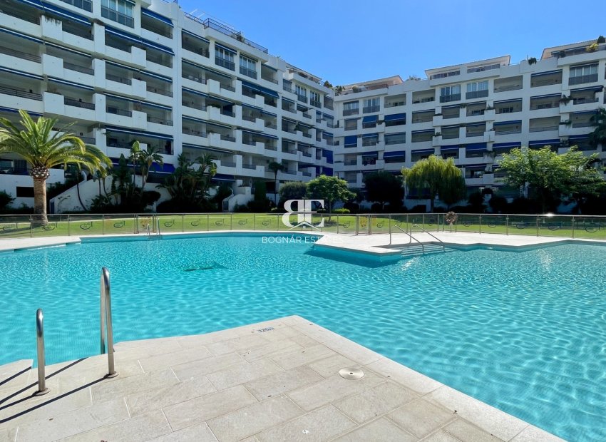 Herverkoop - apartment -
Marbella - Puerto Banús