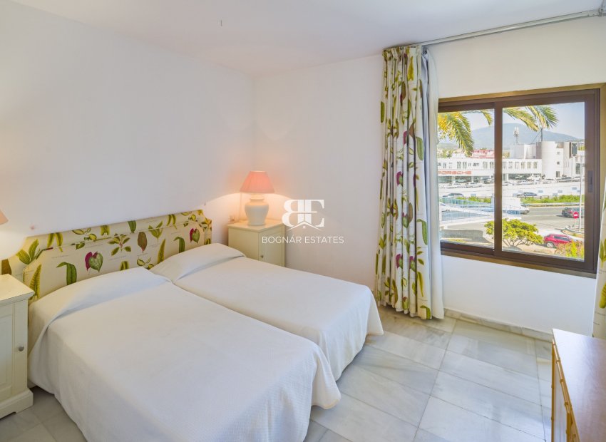 Herverkoop - apartment -
Marbella - Puerto Banús