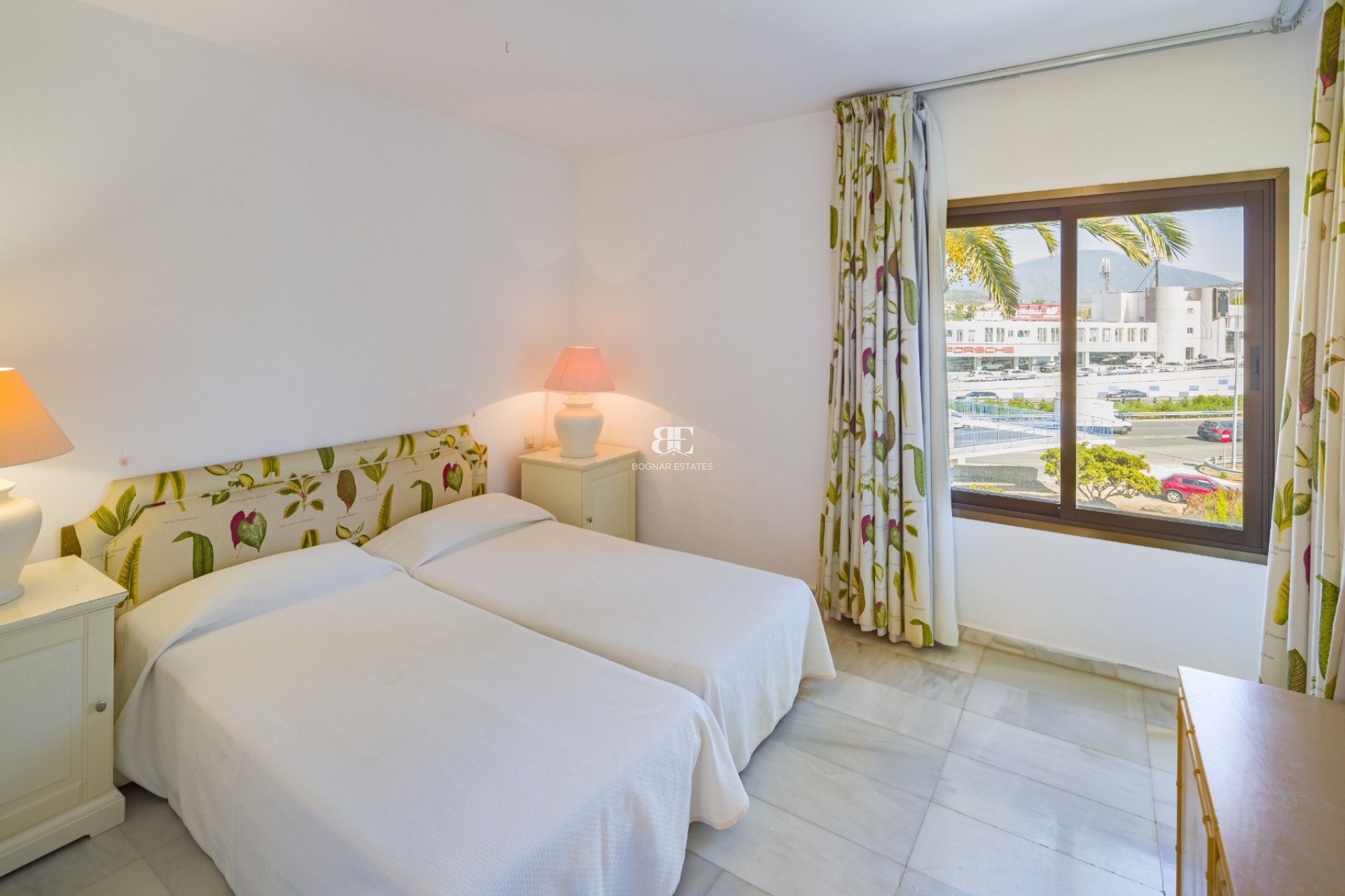 Herverkoop - apartment -
Marbella - Puerto Banús