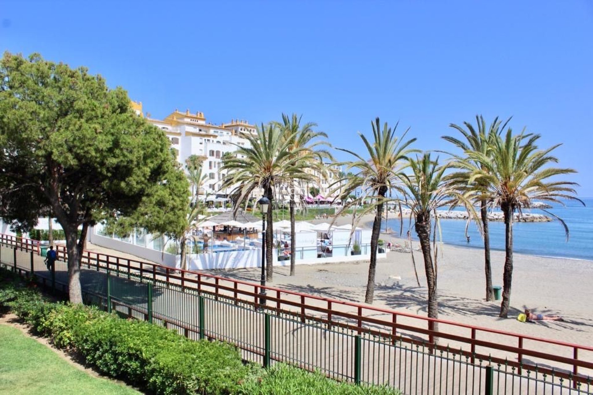 Herverkoop - apartment -
Marbella - Puerto Banús