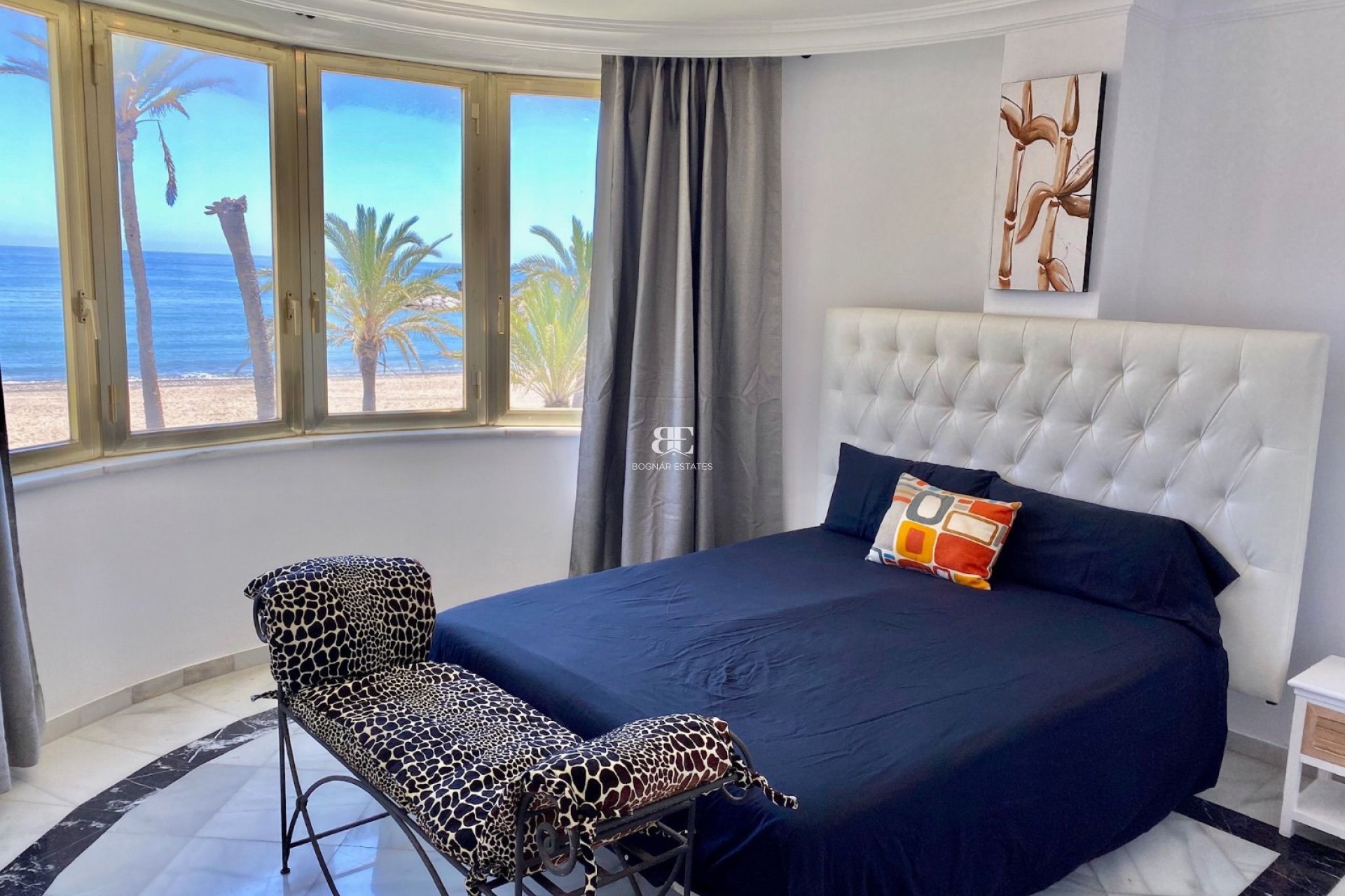 Herverkoop - apartment -
Marbella - Puerto Banús