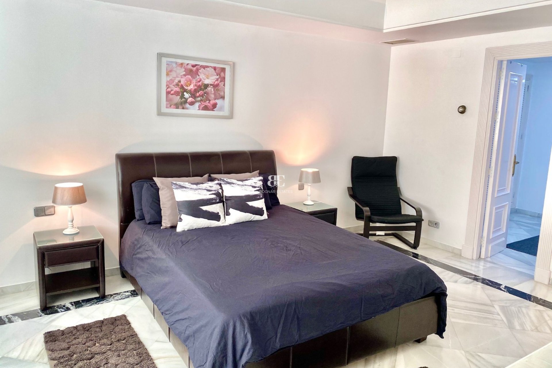 Herverkoop - apartment -
Marbella - Puerto Banús