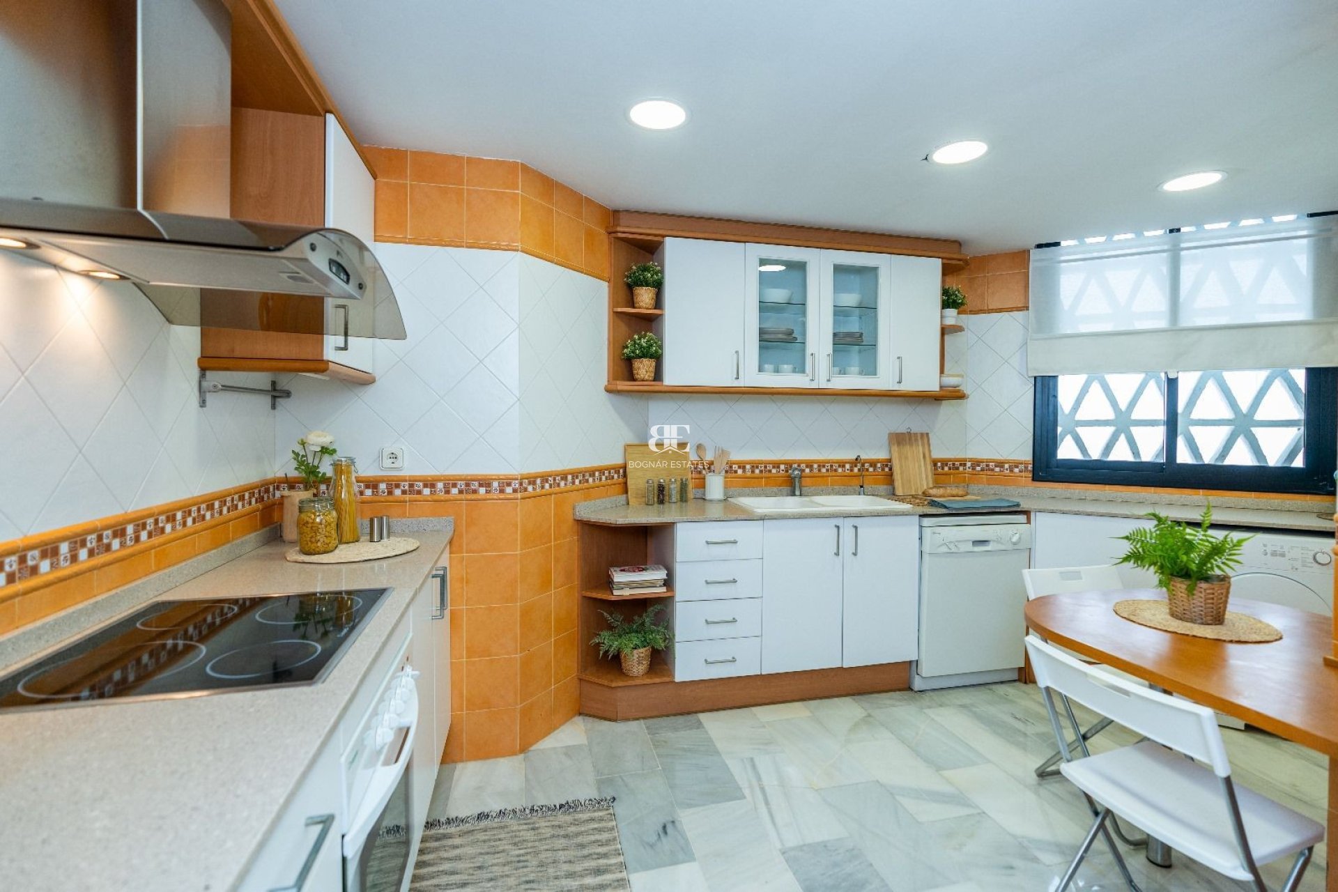 Herverkoop - apartment -
Marbella - Puerto Banús
