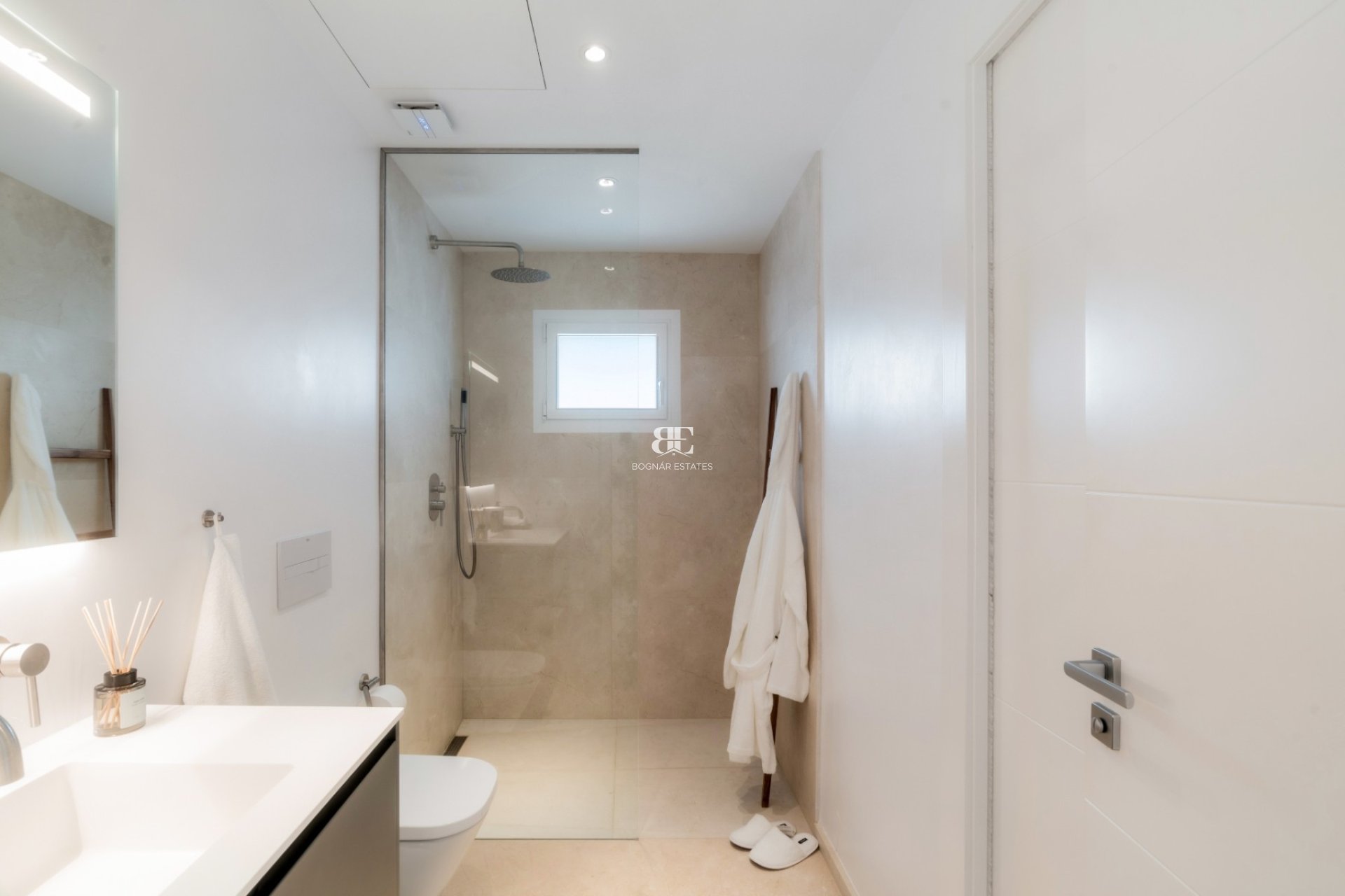 Herverkoop - apartment -
Marbella - Puerto Banús