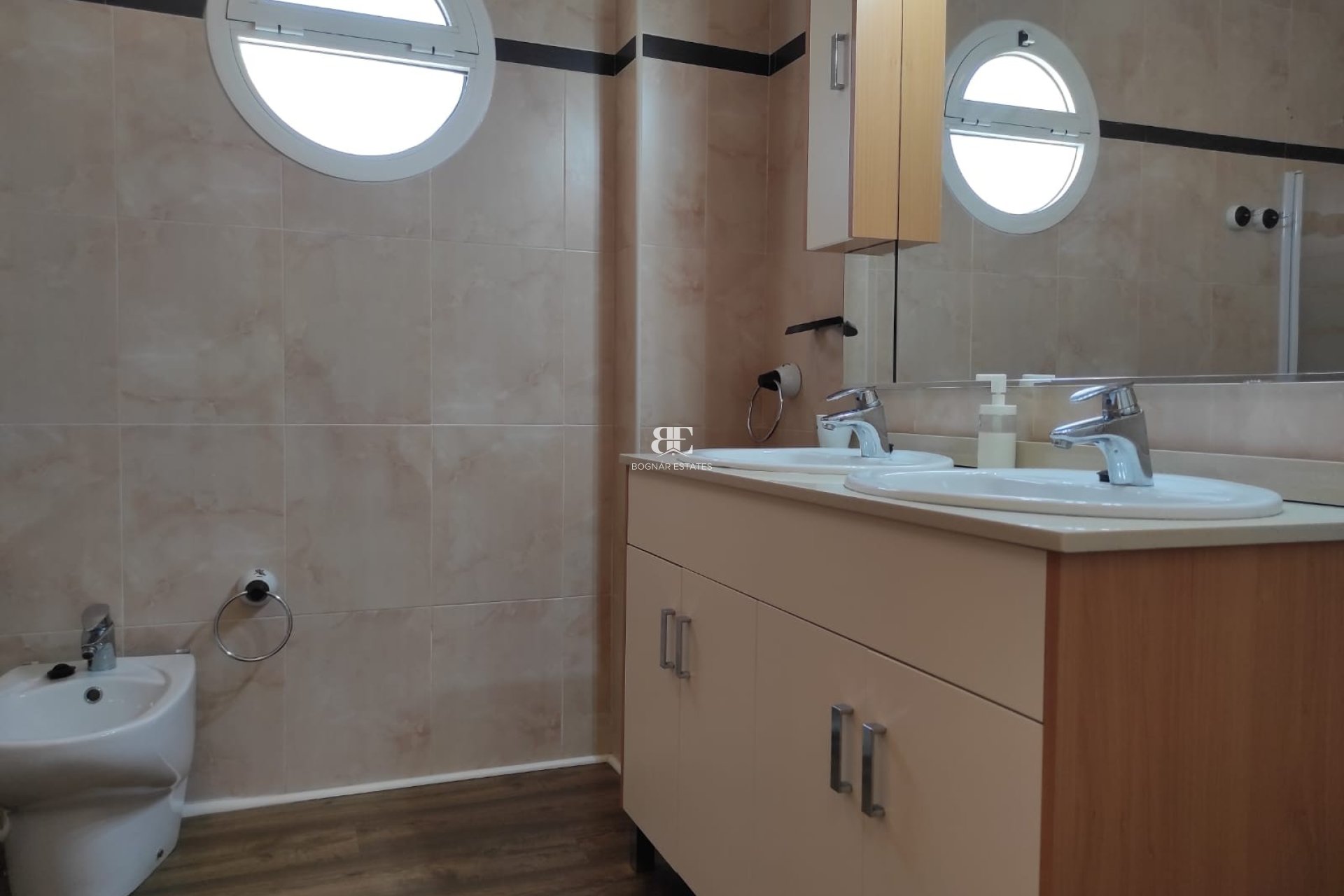 Herverkoop - apartment -
Mil Palmeras