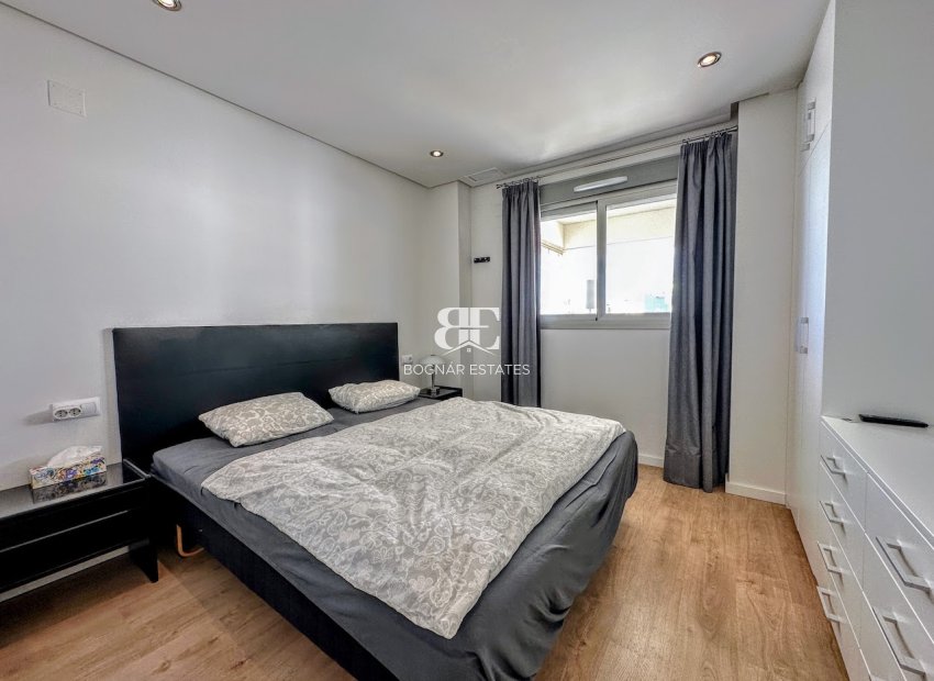 Herverkoop - apartment -
Orihuela Costa - La Zenia