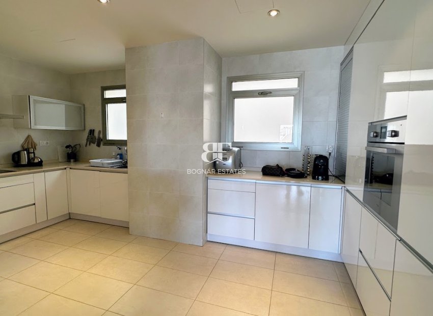 Herverkoop - apartment -
Orihuela Costa - La Zenia