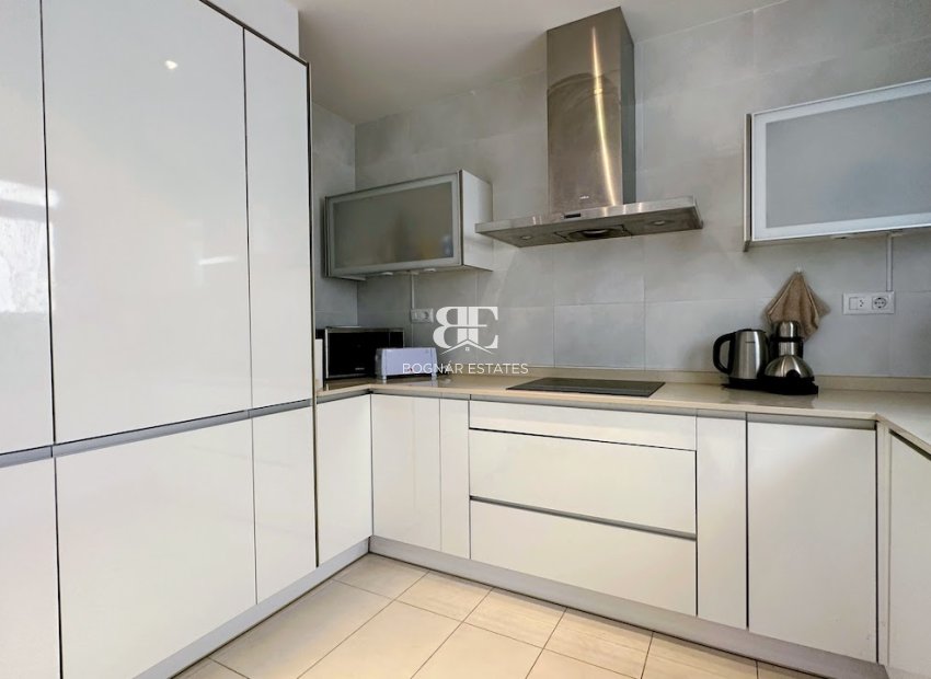 Herverkoop - apartment -
Orihuela Costa - La Zenia