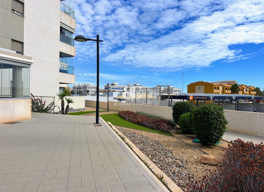 Herverkoop - apartment -
Orihuela Costa - La Zenia