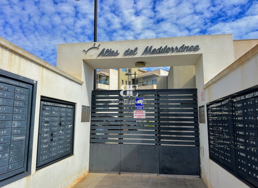 Herverkoop - apartment -
Orihuela Costa - La Zenia