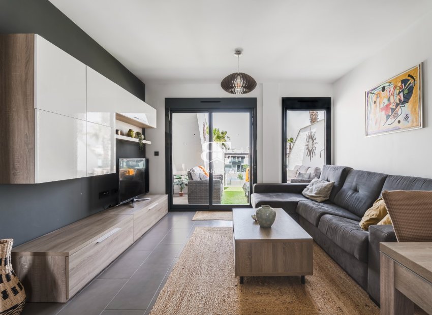 Herverkoop - apartment -
Orihuela Costa - La Zenia