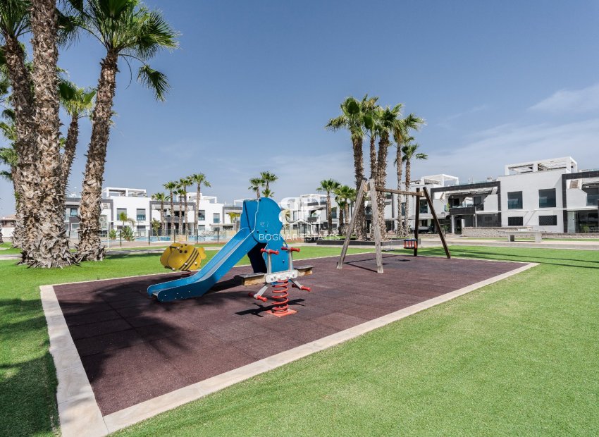Herverkoop - apartment -
Orihuela Costa - La Zenia