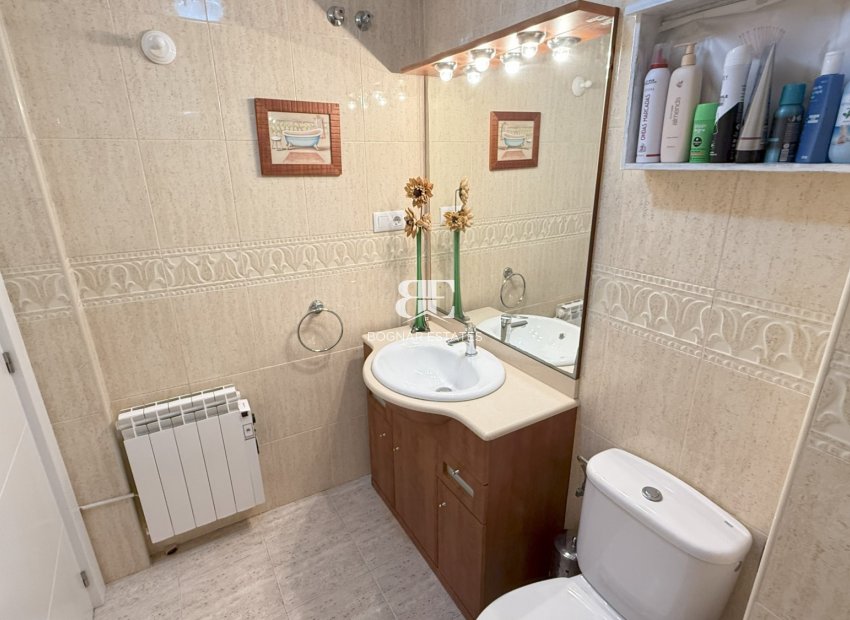 Herverkoop - apartment -
Orihuela Costa - La Zenia