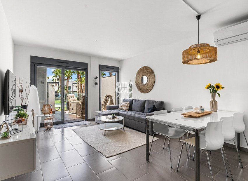 Herverkoop - apartment -
Orihuela Costa - La Zenia