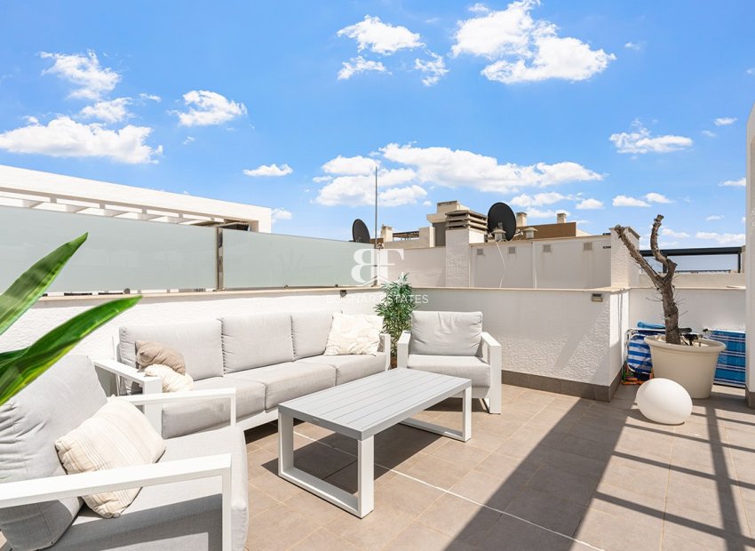 Herverkoop - apartment -
Orihuela Costa - La Zenia