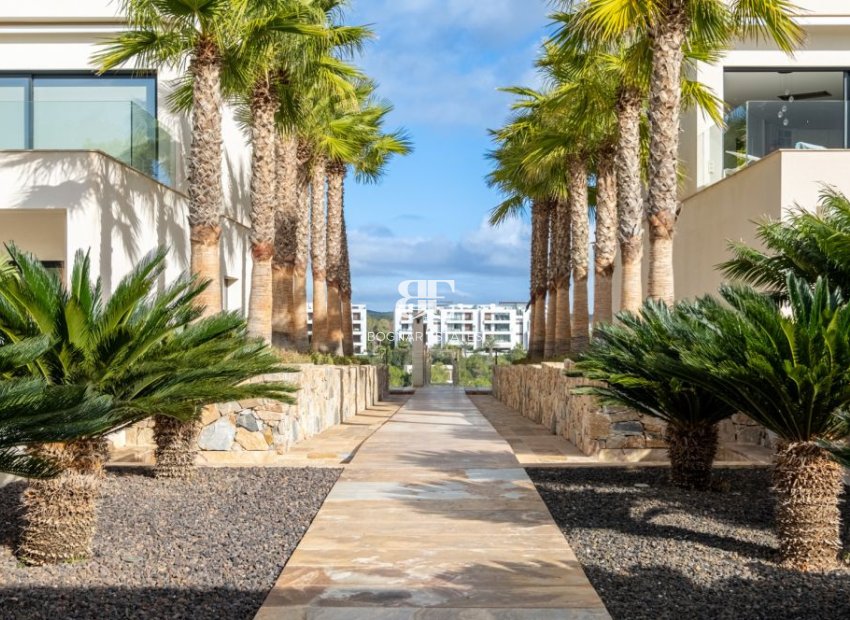 Herverkoop - apartment -
Orihuela Costa - Las Colinas golf