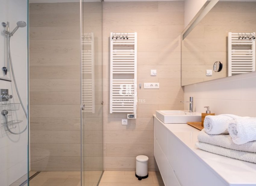 Herverkoop - apartment -
Orihuela Costa - Las Colinas golf