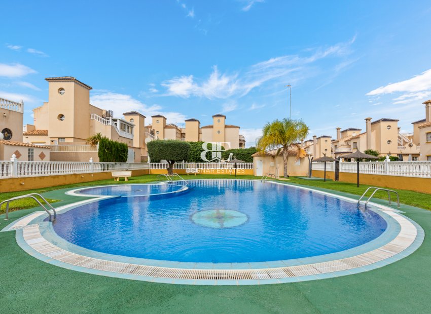 Herverkoop - apartment -
Orihuela Costa - Lomas De Cabo Roig