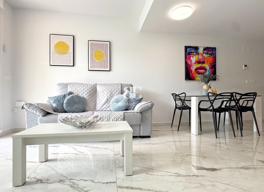 Herverkoop - apartment -
Orihuela Costa - Los Altos