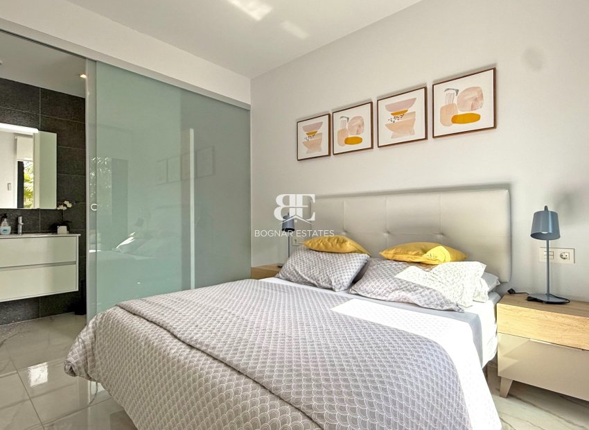 Herverkoop - apartment -
Orihuela Costa - Los Altos