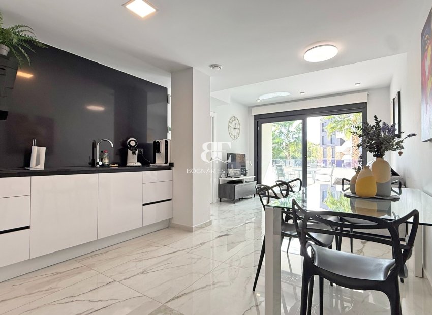 Herverkoop - apartment -
Orihuela Costa - Los Altos