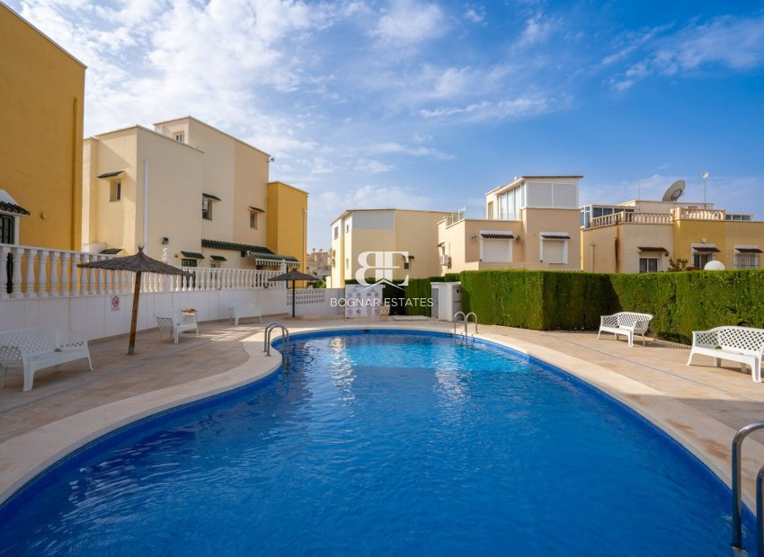 Herverkoop - apartment -
Orihuela Costa - Los Altos